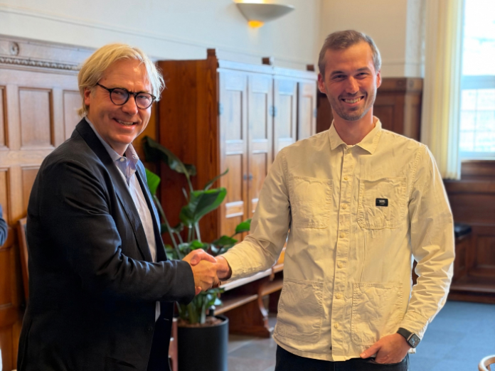  Peter Fabrin fra Team Danmark og kultur-, fritids- og borgerserviceborgmester Christopher Røhl (RV)